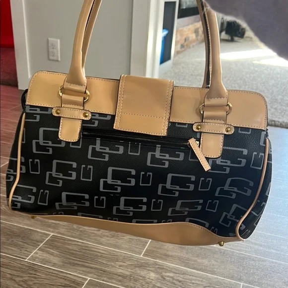 GUESS VINTAGE SHOULDER BAG - Picture 4 of 7